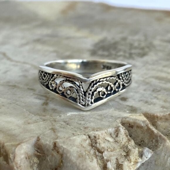 VTG Sterling Silver 925 Filigree V Shaped Chevron Band Wishbone Ring Size 5.75 - Picture 11 of 16